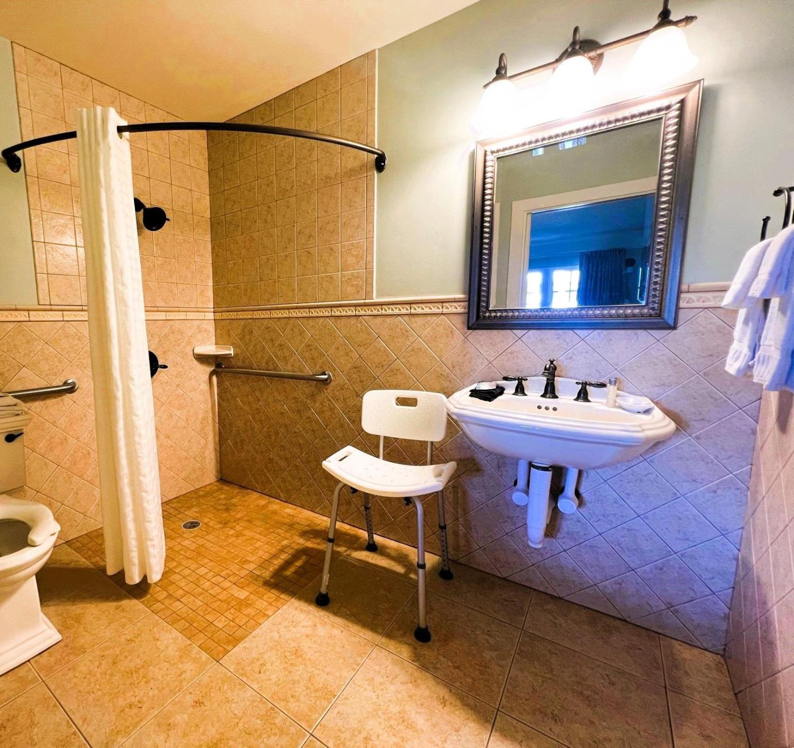 Bayfront Inn St. Augustine Room photo